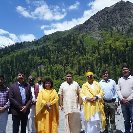 Anand Vardhan Resorts Manāli Extérieur photo