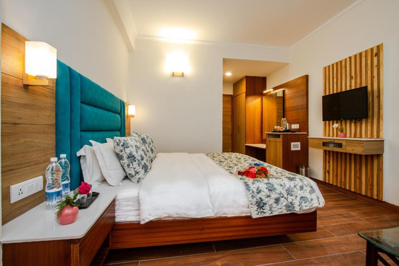 Anand Vardhan Resorts Manāli Extérieur photo