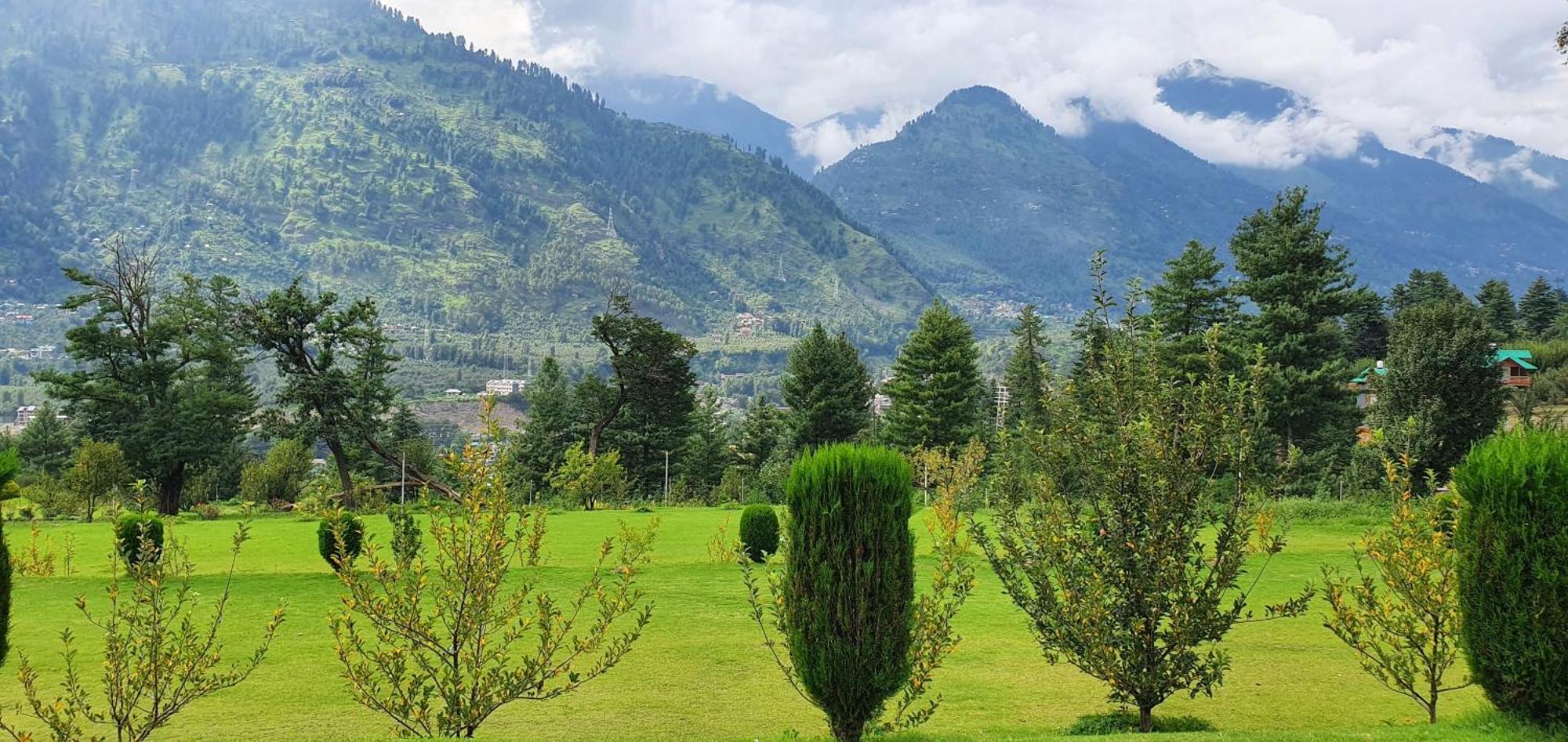 Anand Vardhan Resorts Manāli Extérieur photo