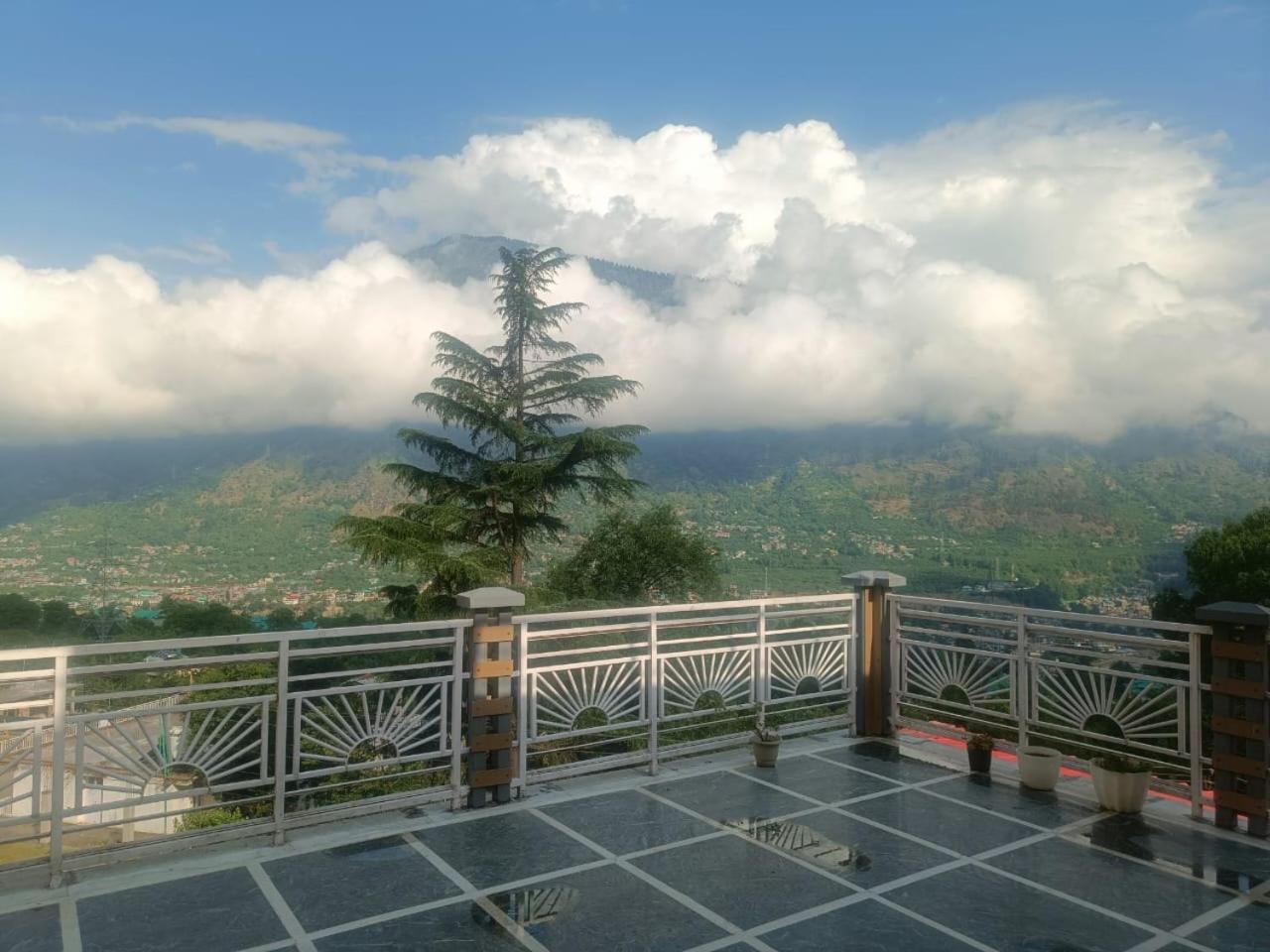 Anand Vardhan Resorts Manāli Extérieur photo