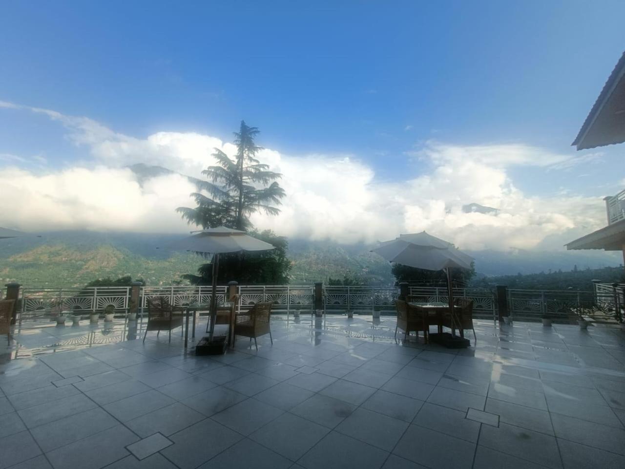 Anand Vardhan Resorts Manāli Extérieur photo